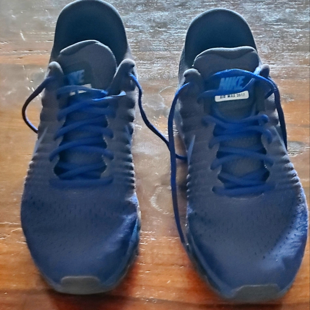Nike AirMax 2017 size 13